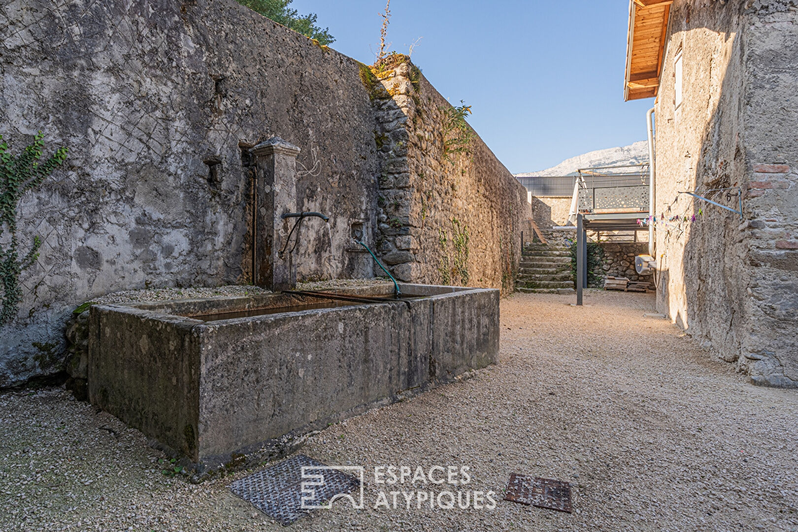 Ancienne maison en pierre superbement rénovée