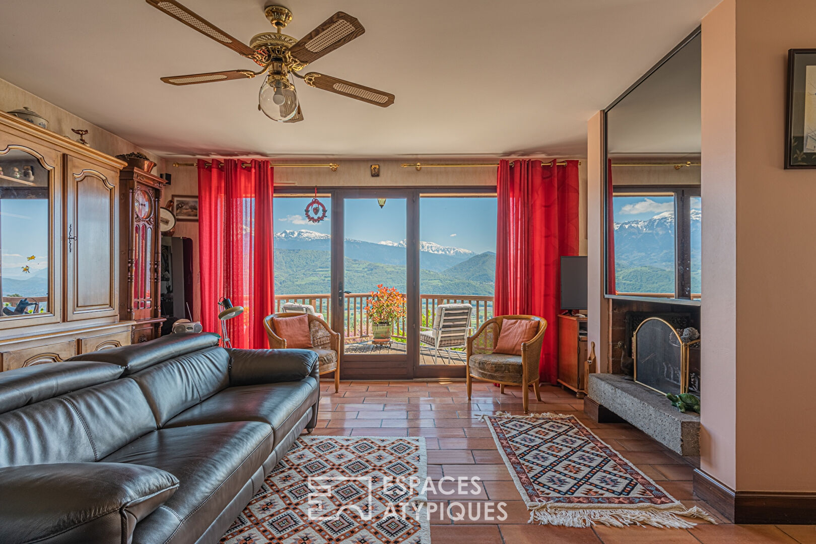 Villa à la vue panoramique à revisiter