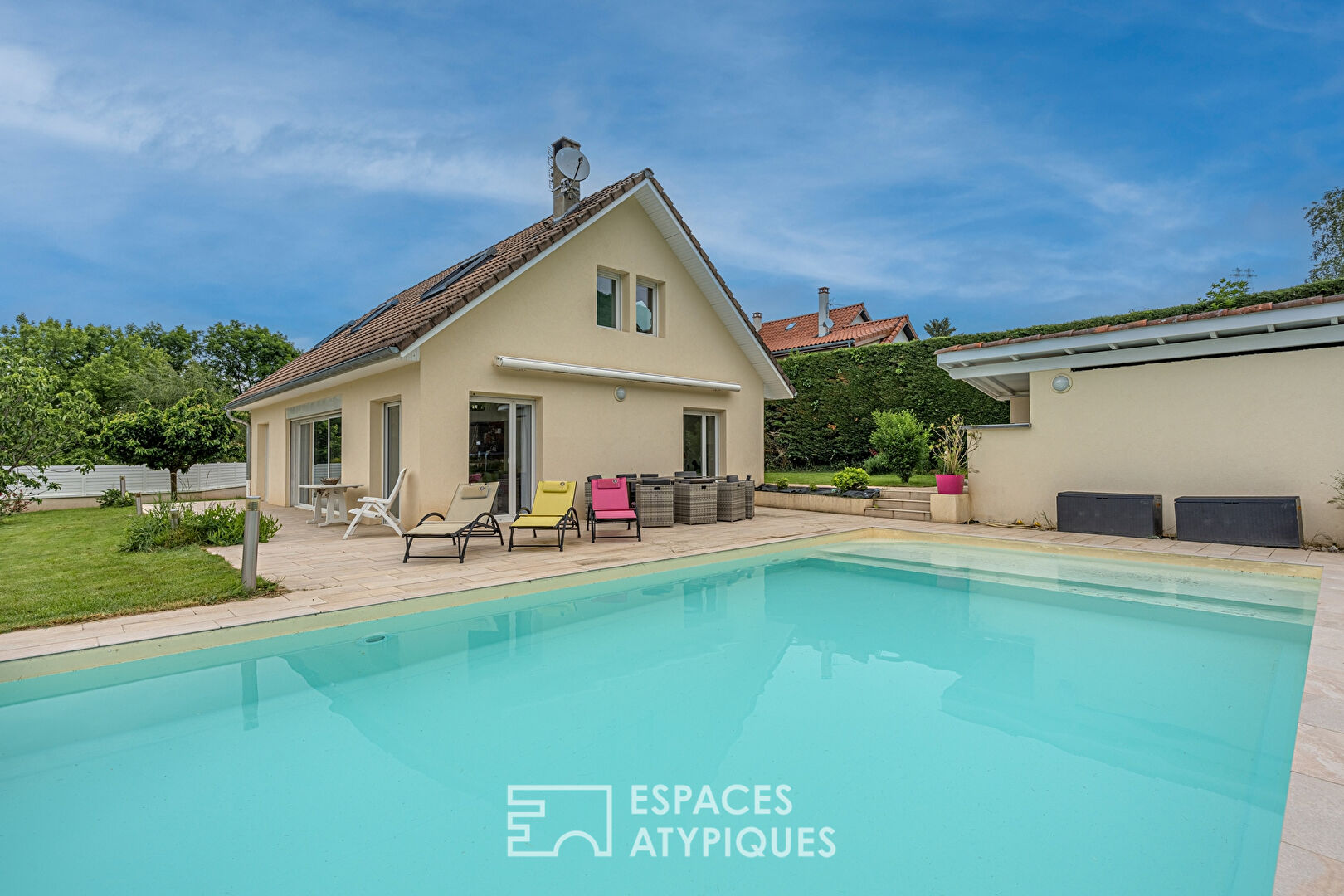 Maison contemporaine proche de la nature