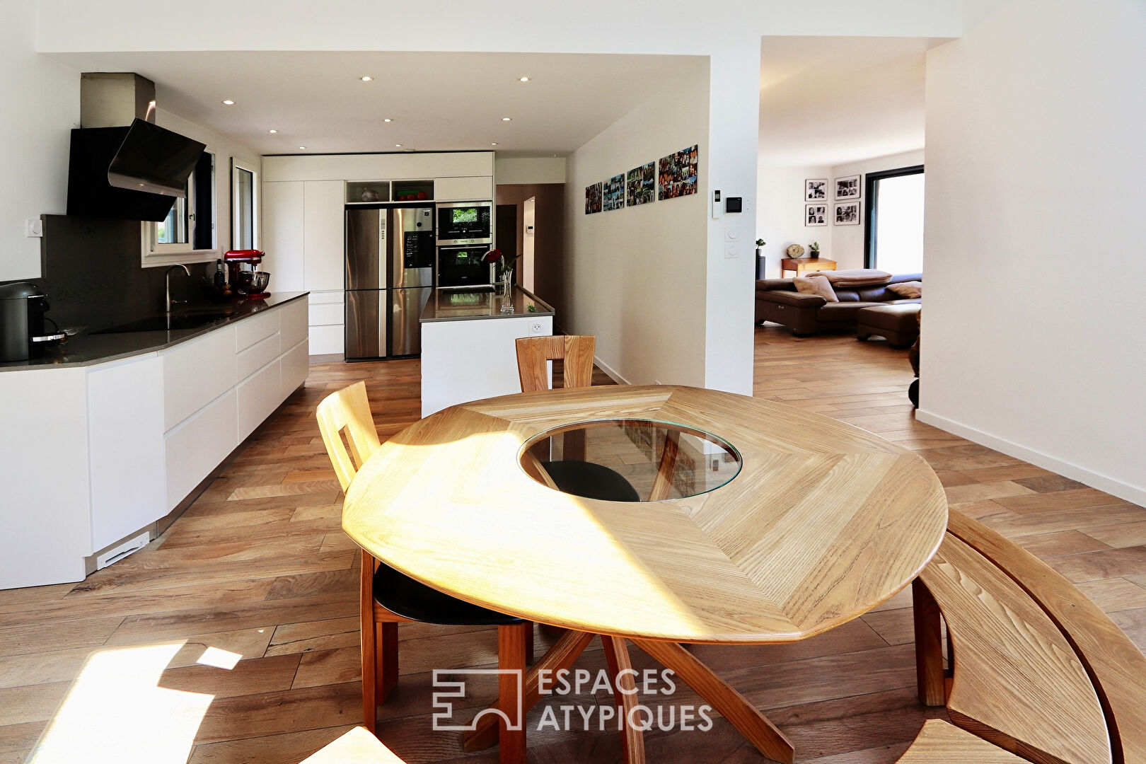 Maison d’inspiration contemporaine à la vue dégagée
