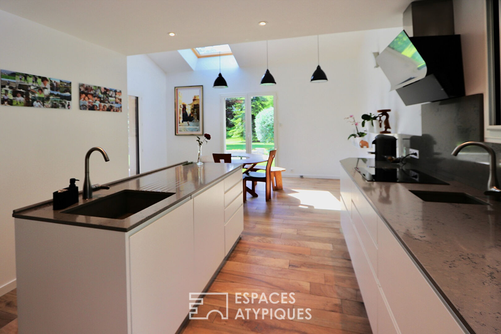Maison d’inspiration contemporaine à la vue dégagée