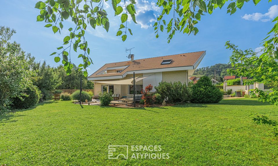 Maison contemporaine et son jardin zen