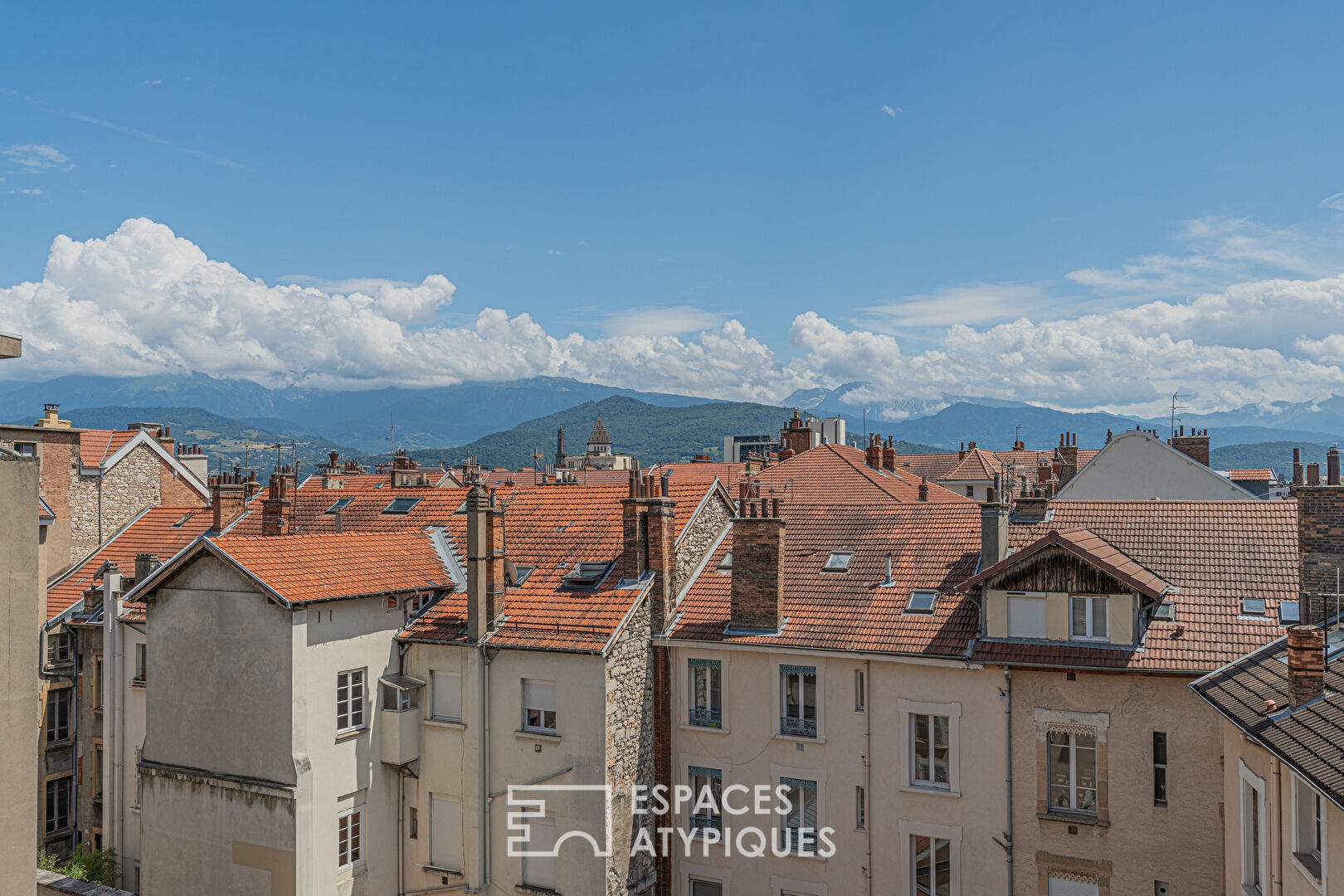 Apartment with a view on the top floor