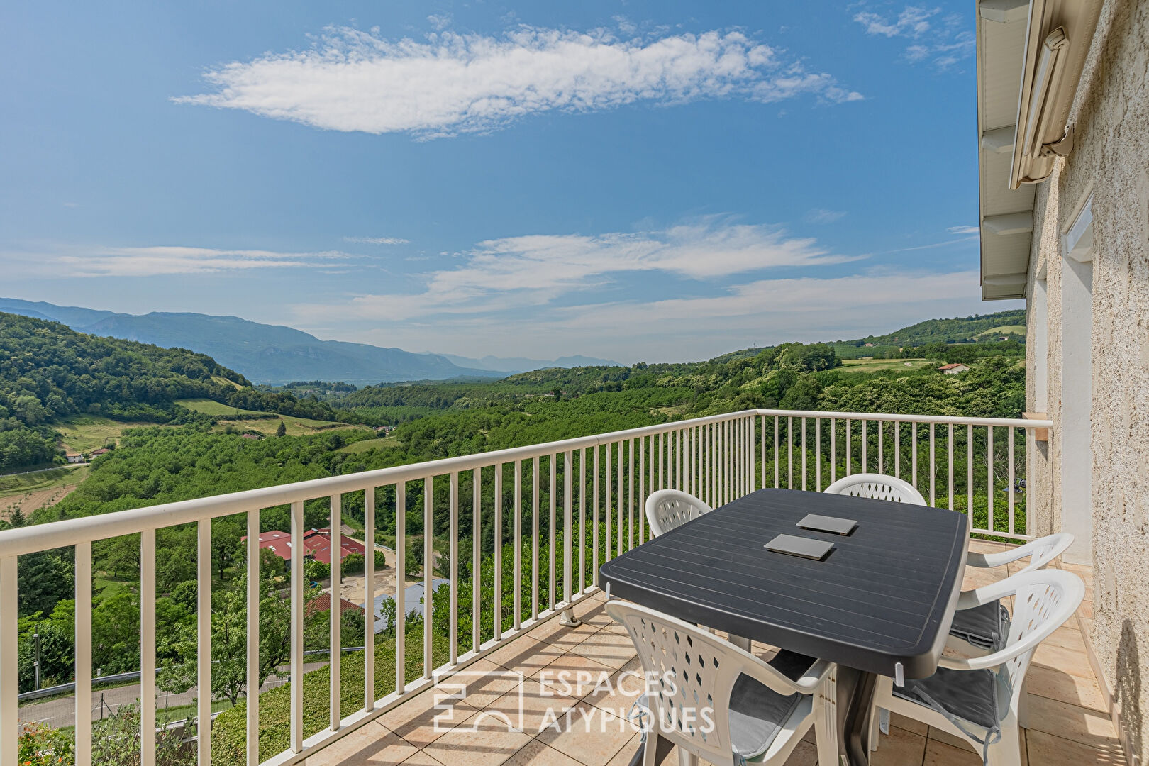 70s house and its exceptional view