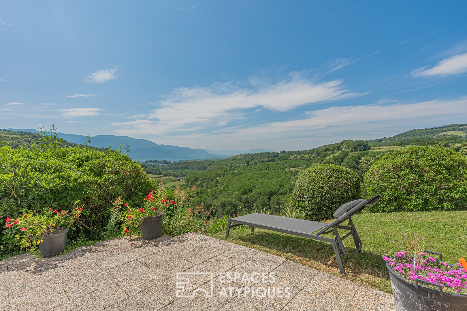 70s house and its exceptional view