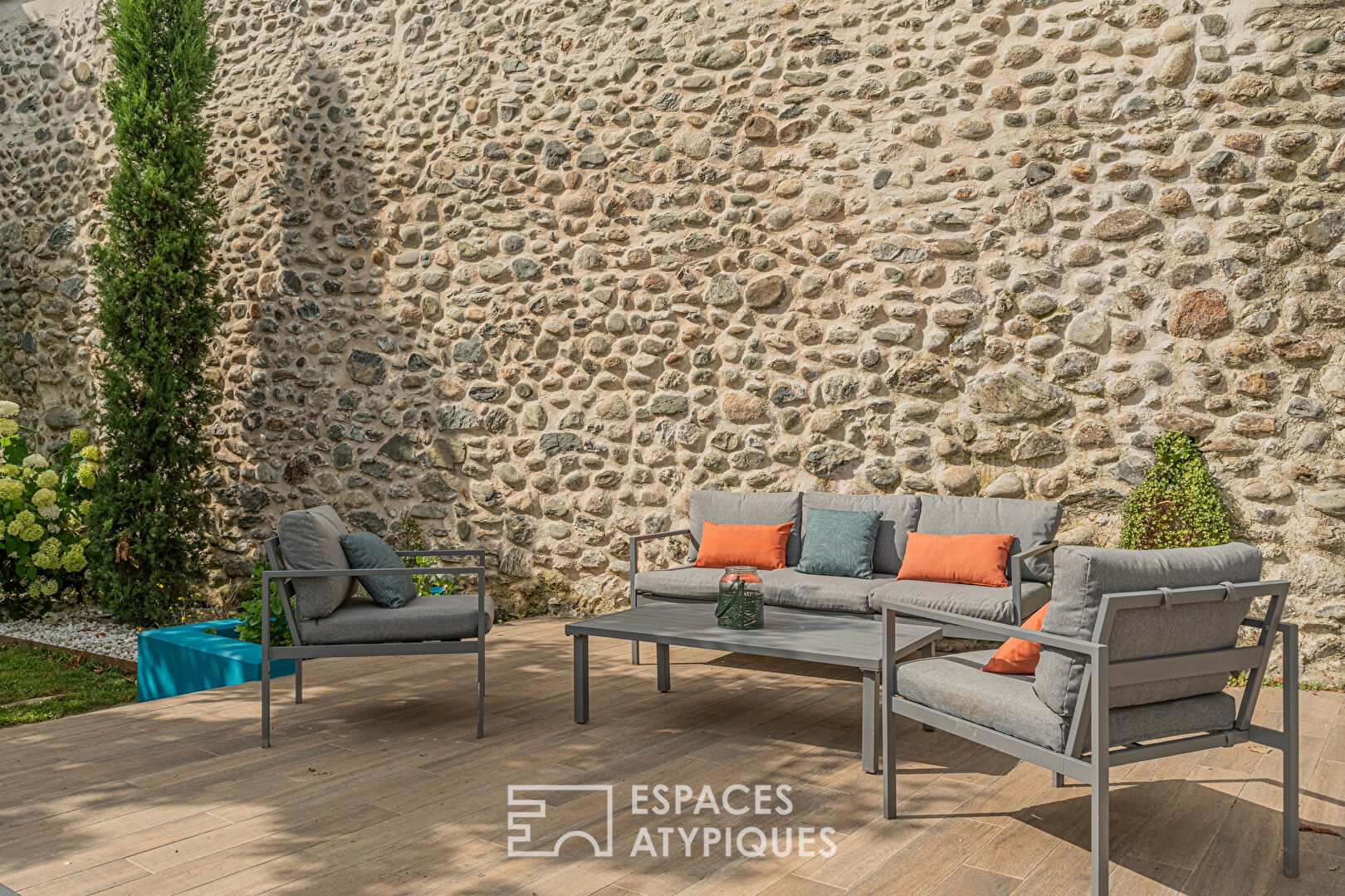 Charming house, garden and annex to convert