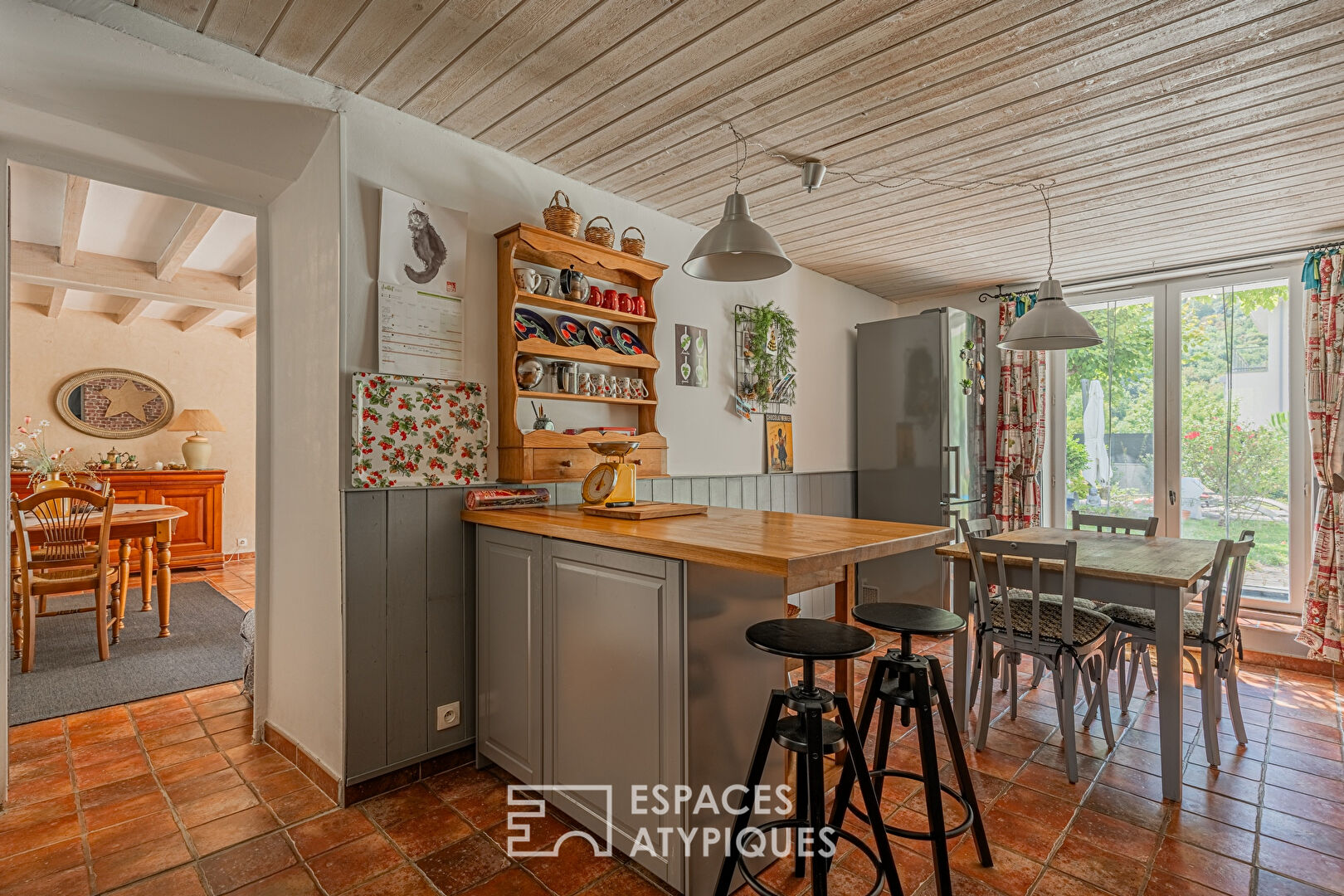 Propriété de charme avec annexe et piscine