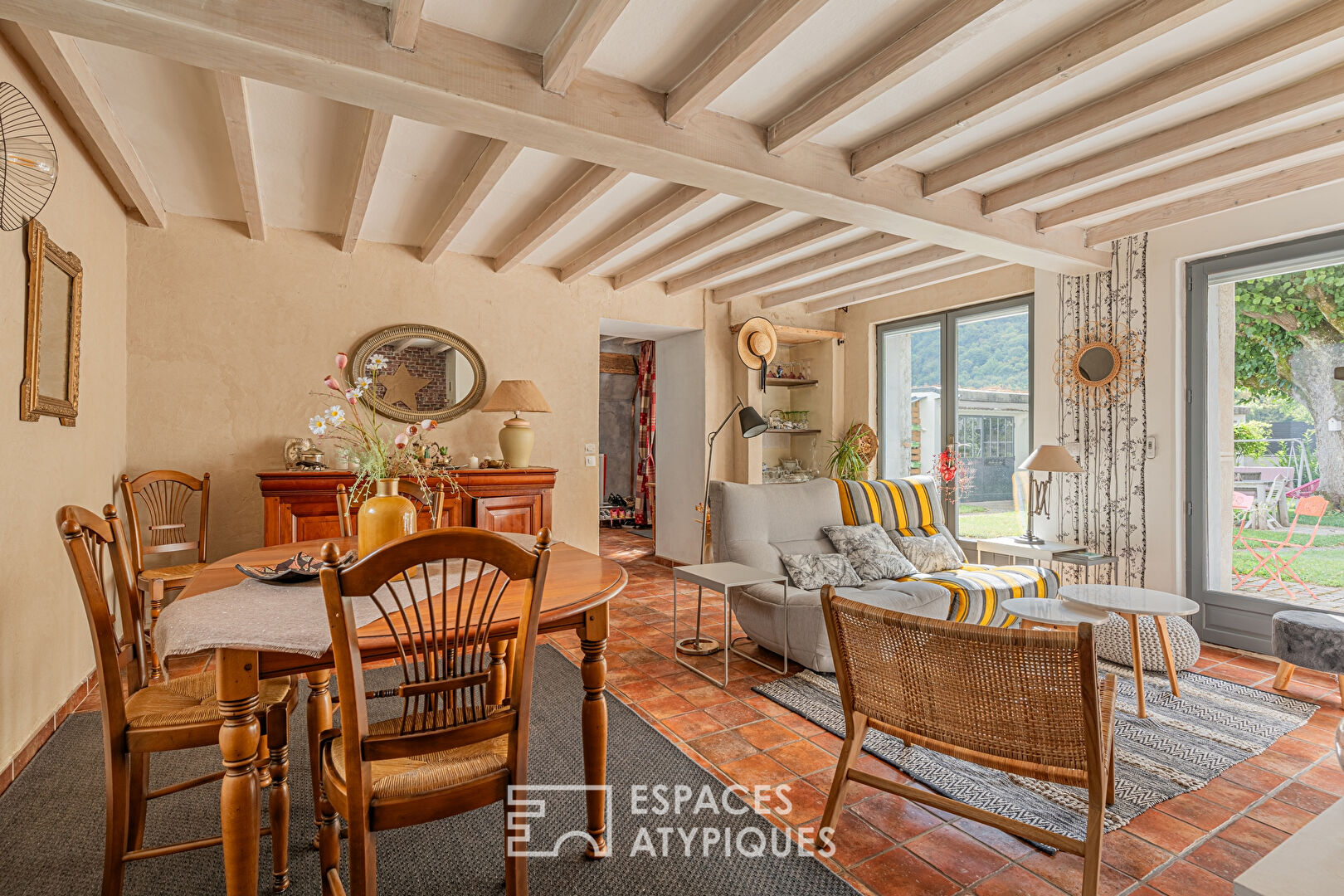 Propriété de charme avec annexe et piscine