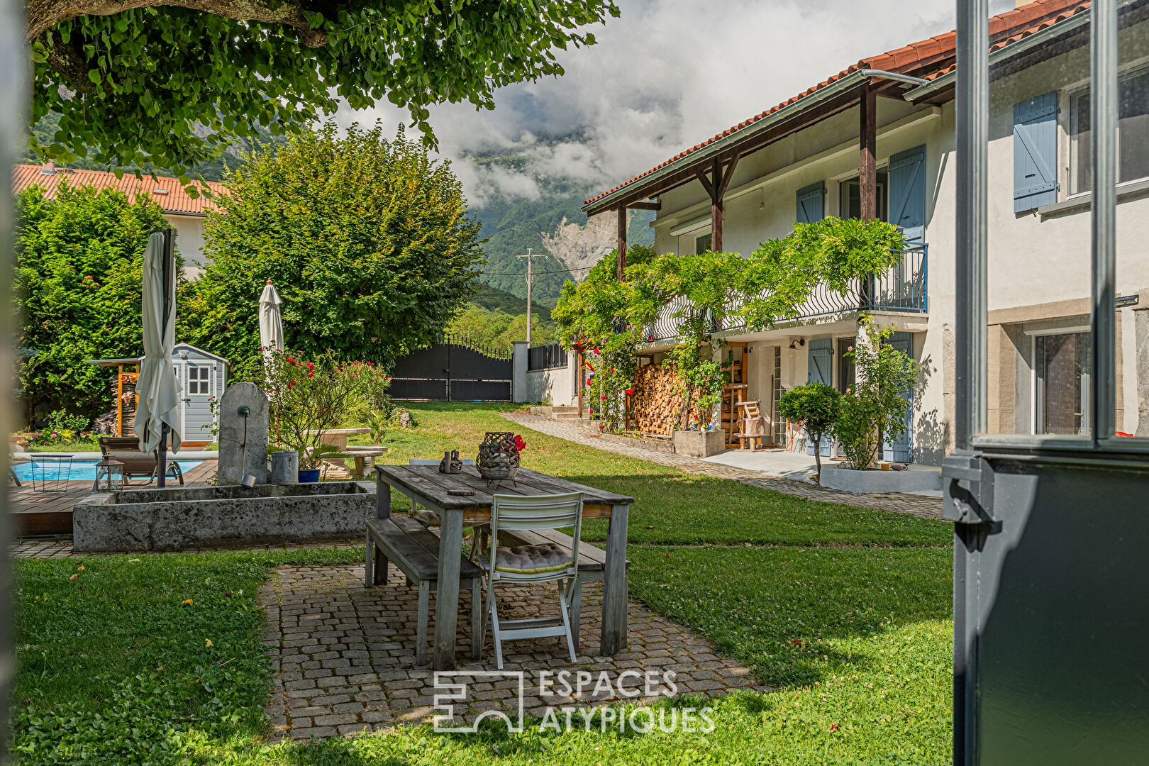 Propriété de charme avec annexe et piscine