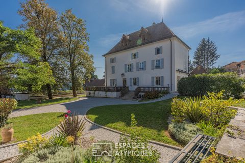 Renovated 1820 Dauphinoise house, swimming pool and charming outbuilding