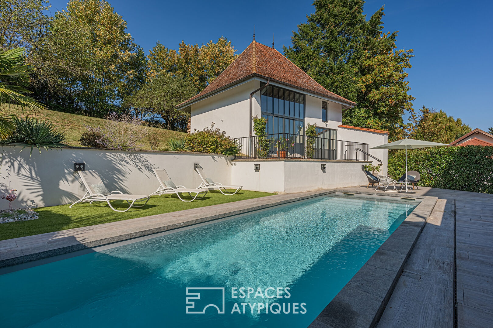 Renovated 1820 Dauphinoise house, swimming pool and charming outbuilding