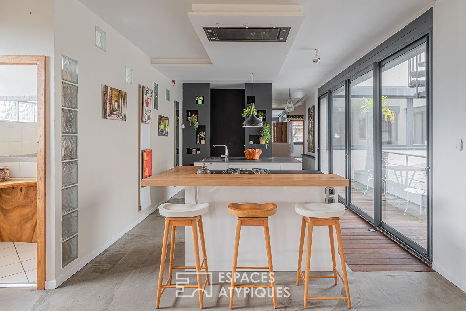 Loft with its roof terrace and swimming pool