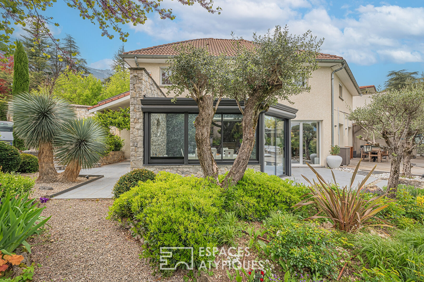 Villa contemporaine à la vue imprenable