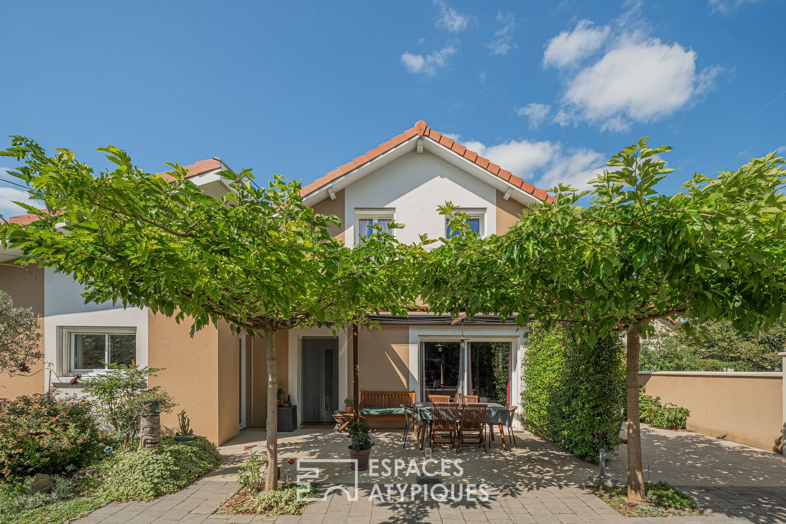 1930s villa revisited in the Criel district