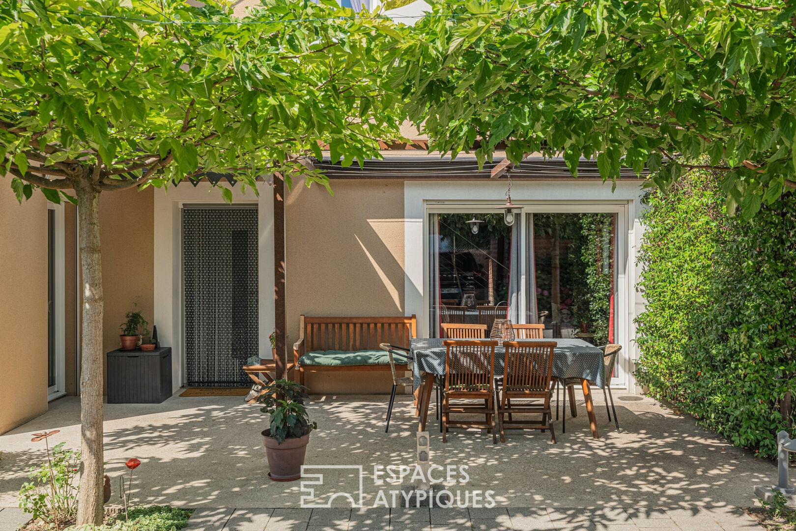 1930s villa revisited in the Criel district