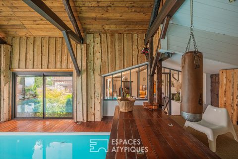 Ancienne grange rénovée avec sa piscine intérieure