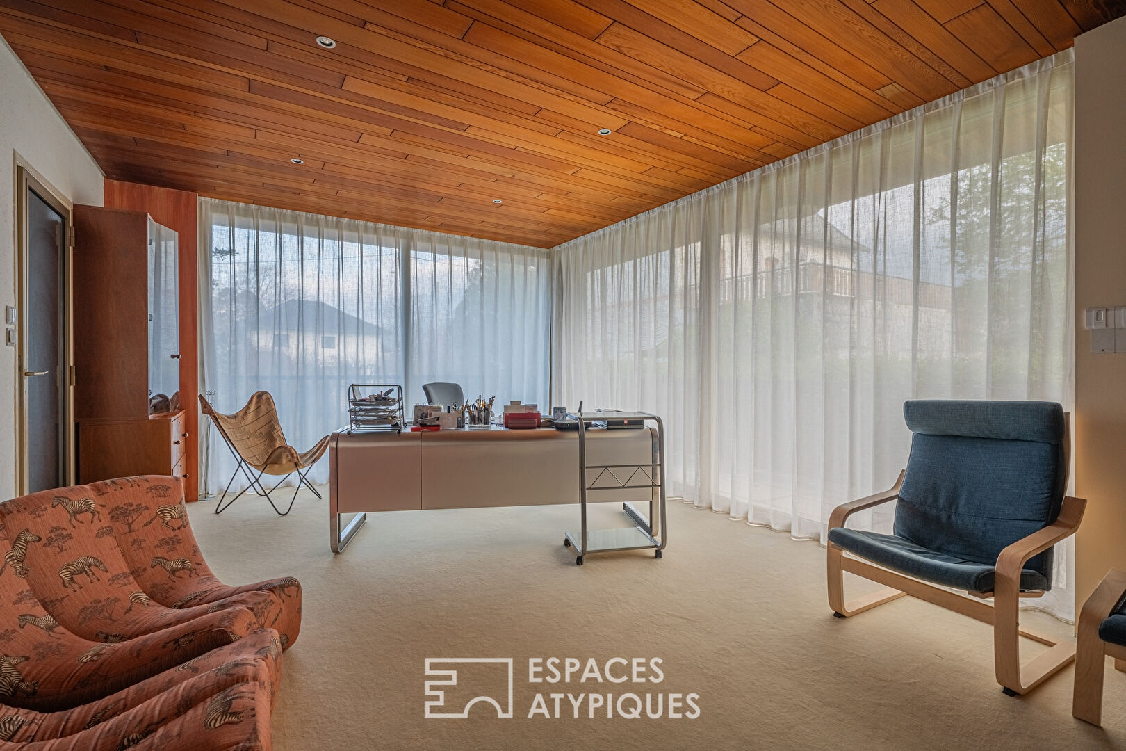 Chartreuse country house redesigned by an architect