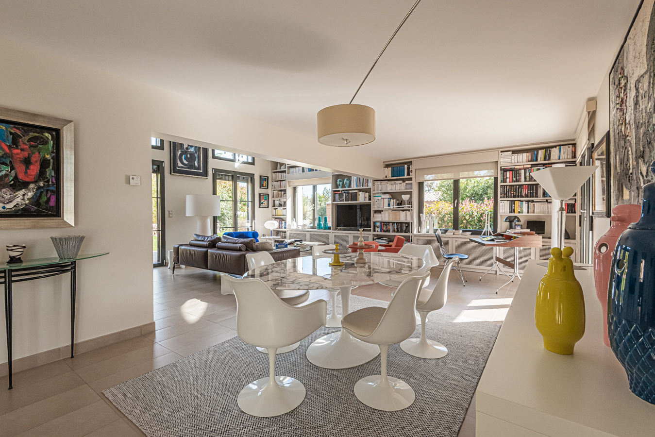Contemporary renovation a few steps from the port