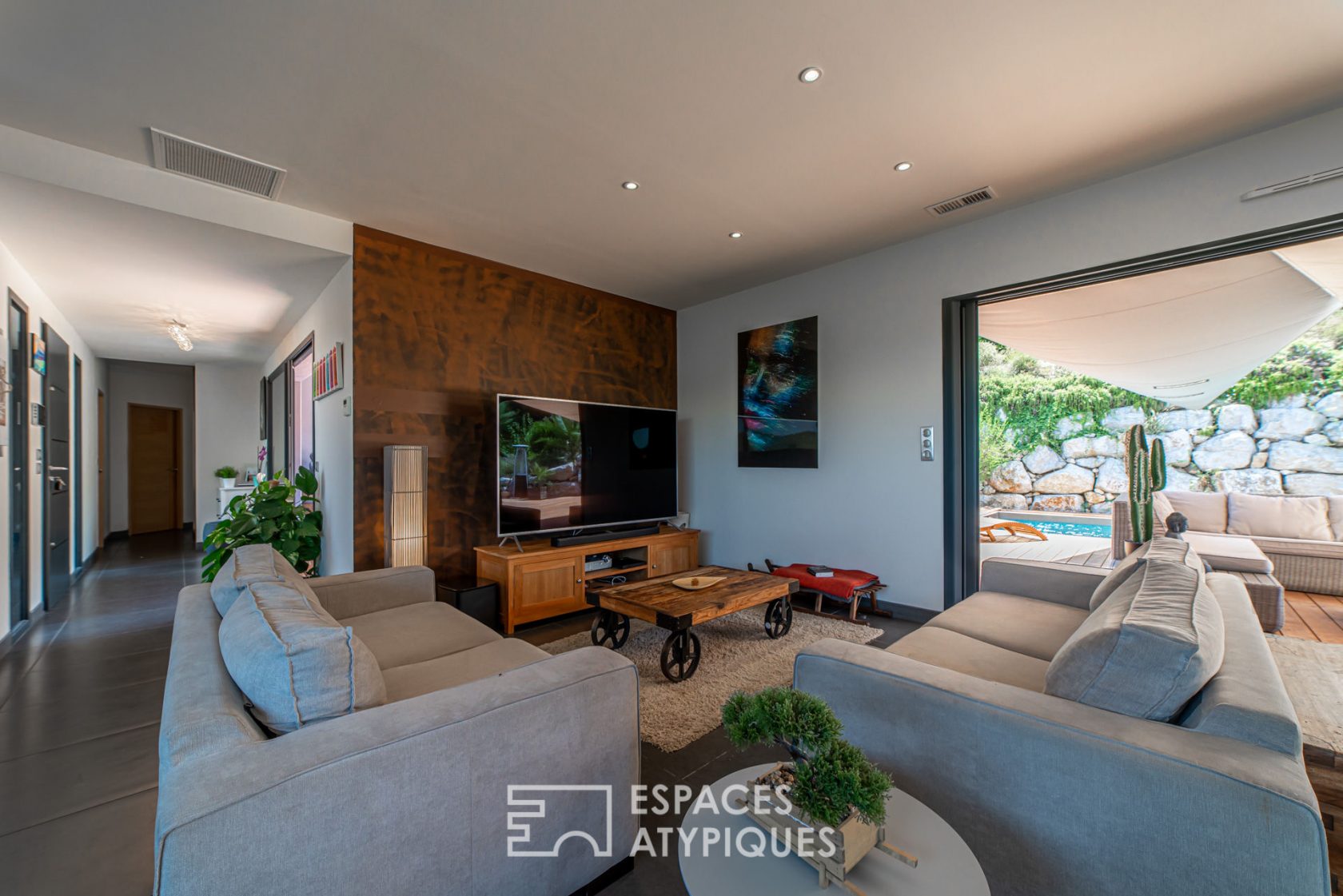 Propriété 2 villas contemporaines en position dominante