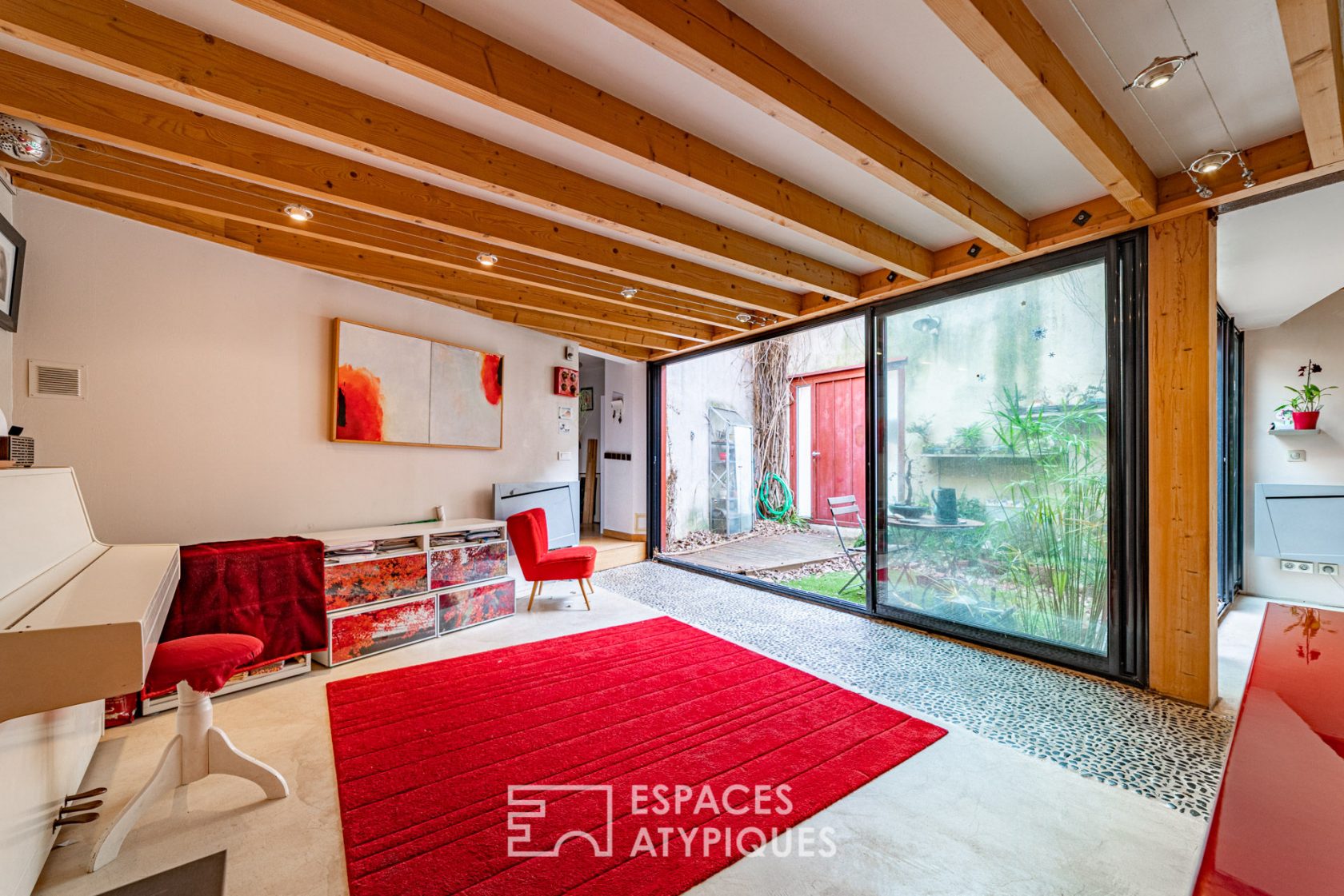 The hidden loft house