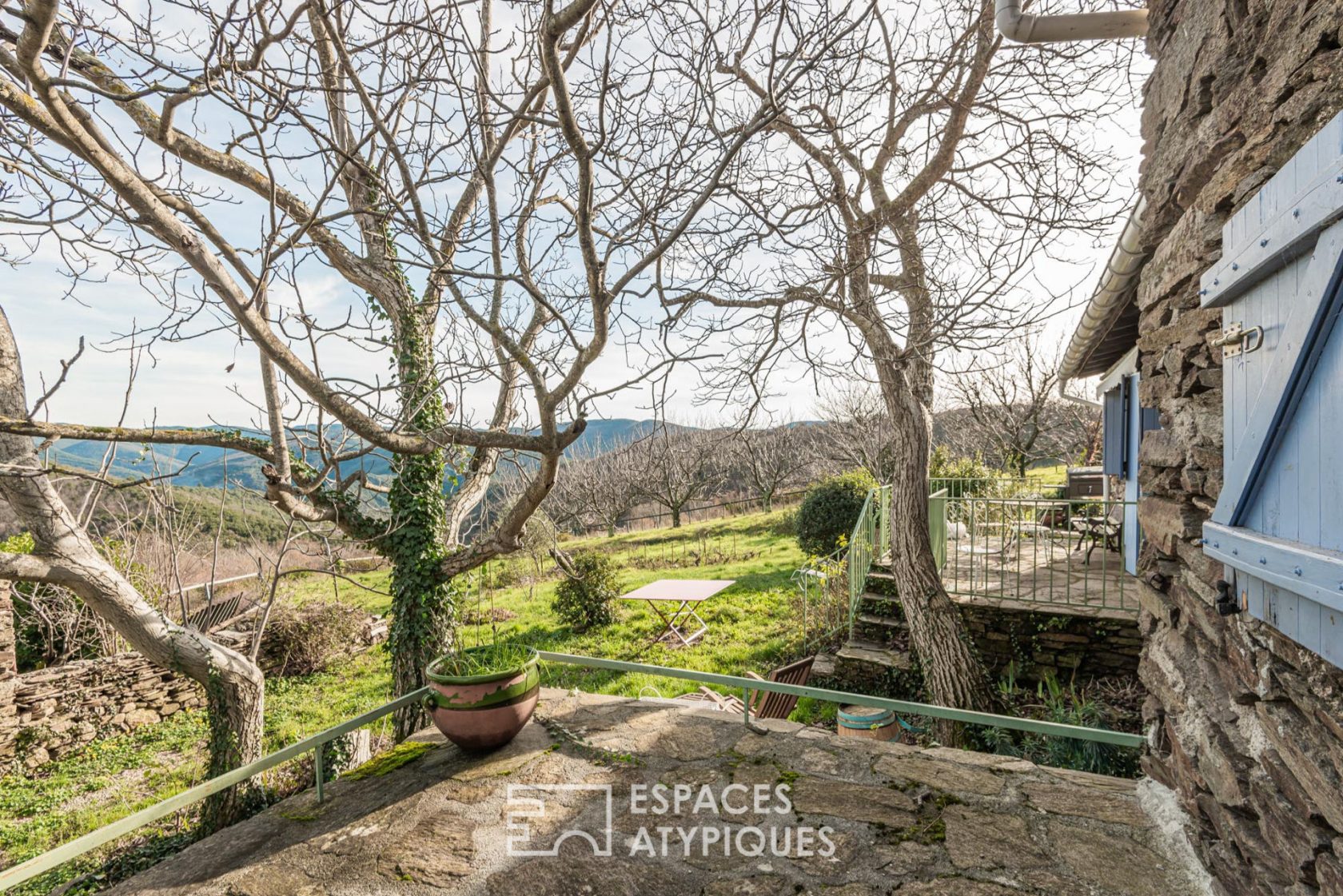 Maison en pierres avec vue imprenable