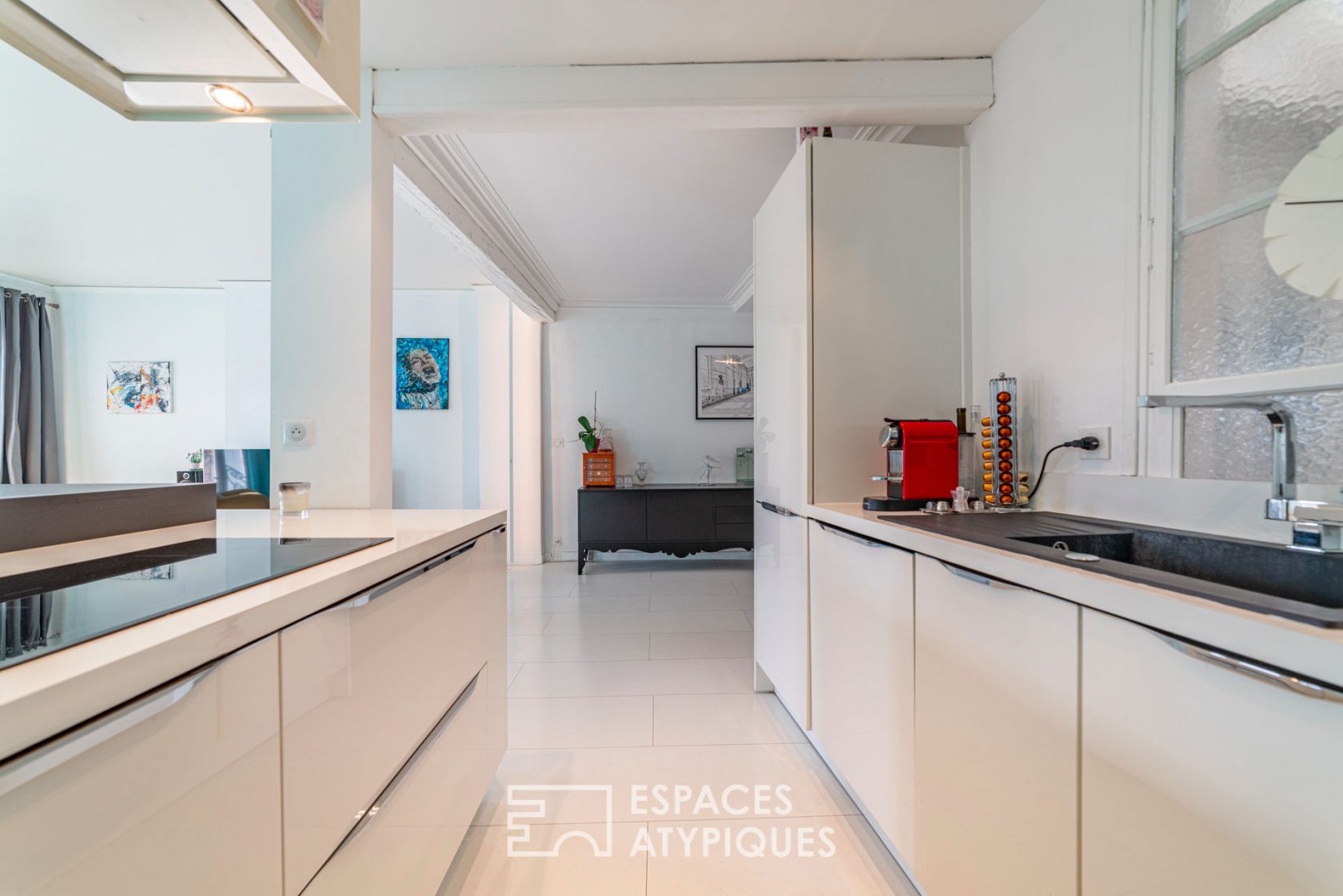 Bright top floor in the escutcheon