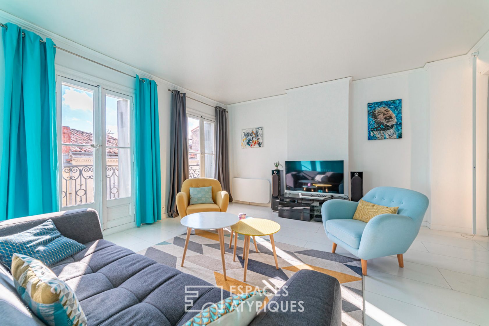 Bright top floor in the escutcheon