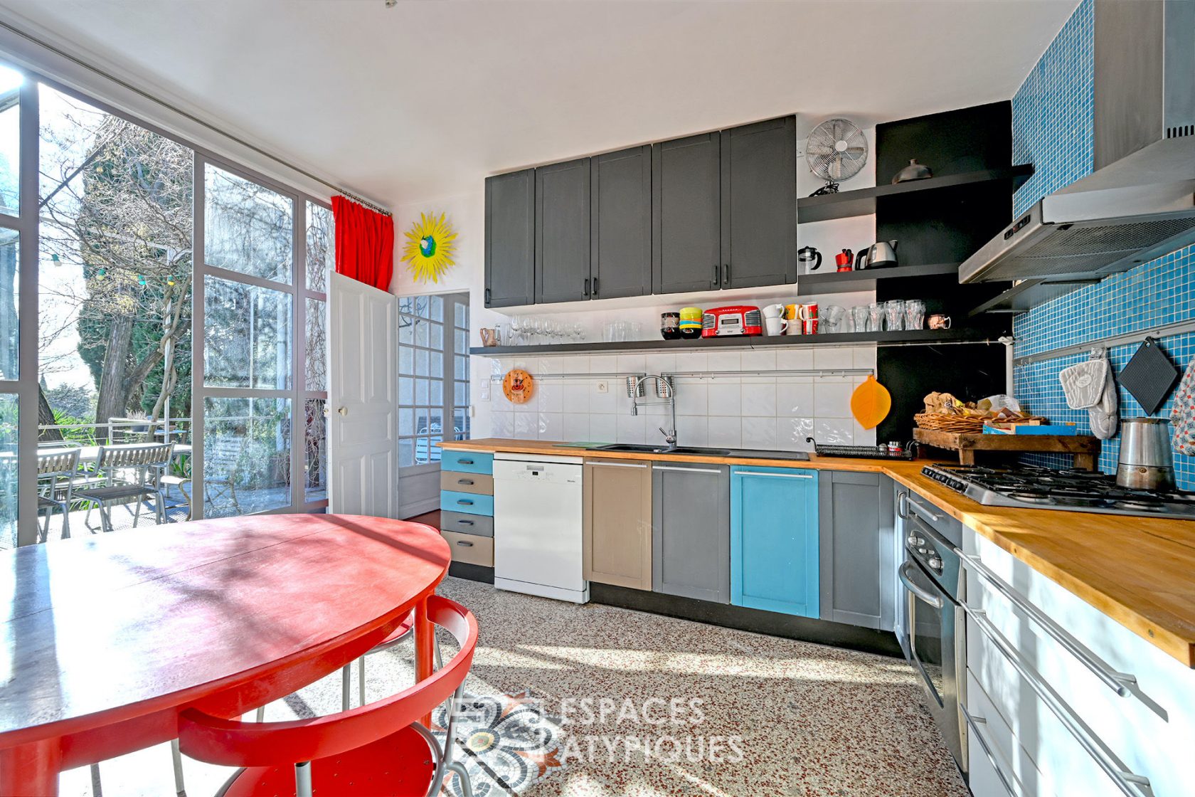 Charming house from 1900, garden and swimming pool, Mont Duplan