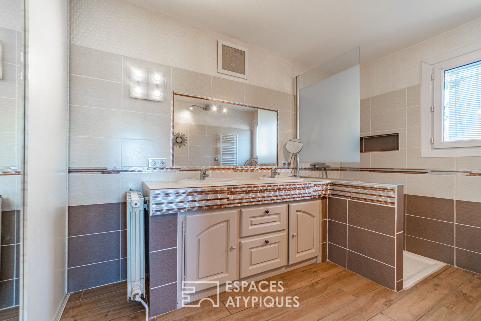 Villa sur 3000m² de terrain divisible