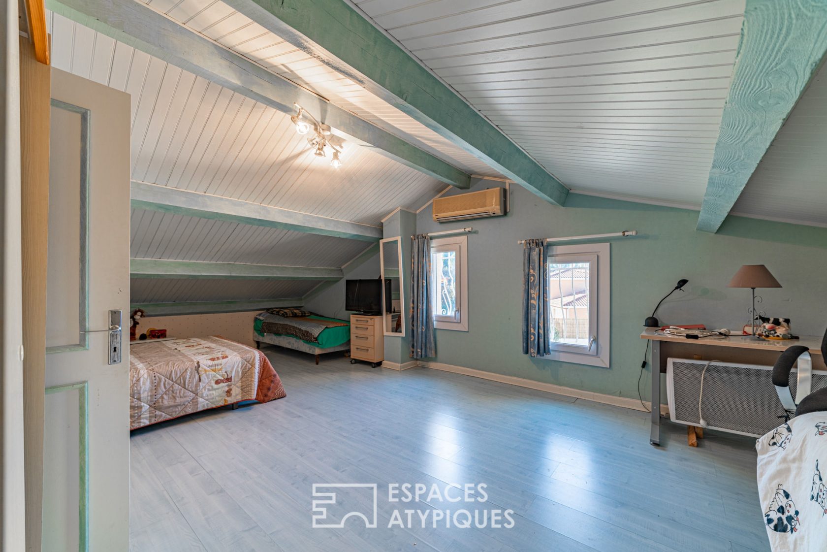 Villa sur 3000m² de terrain divisible