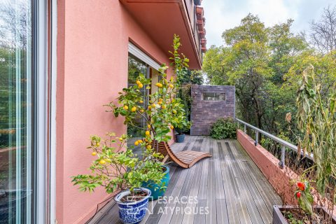 Appartement avec grande terrasse dans un écrin de verdure