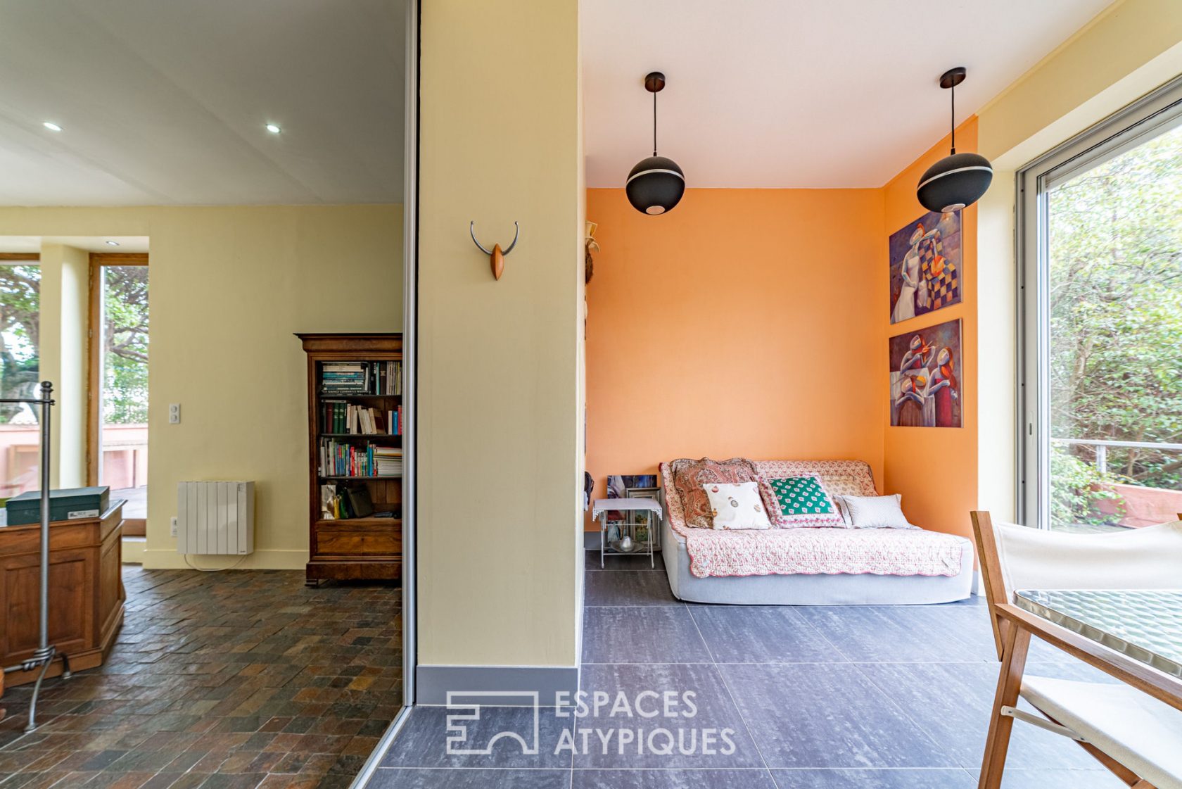 Appartement avec grande terrasse dans un écrin de verdure