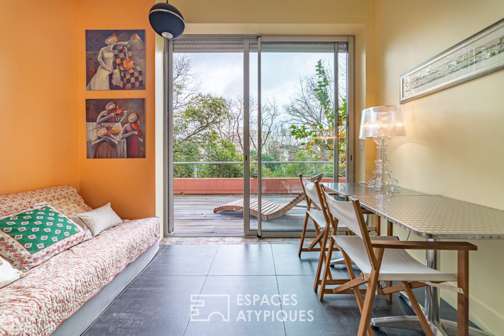 Appartement avec grande terrasse dans un écrin de verdure