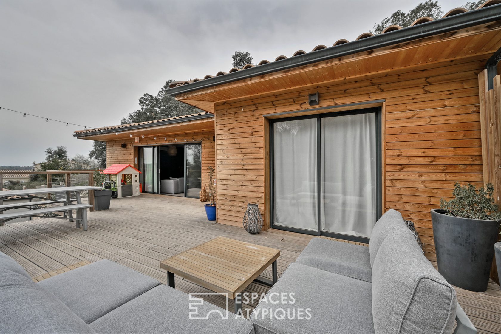 T4 wooden house