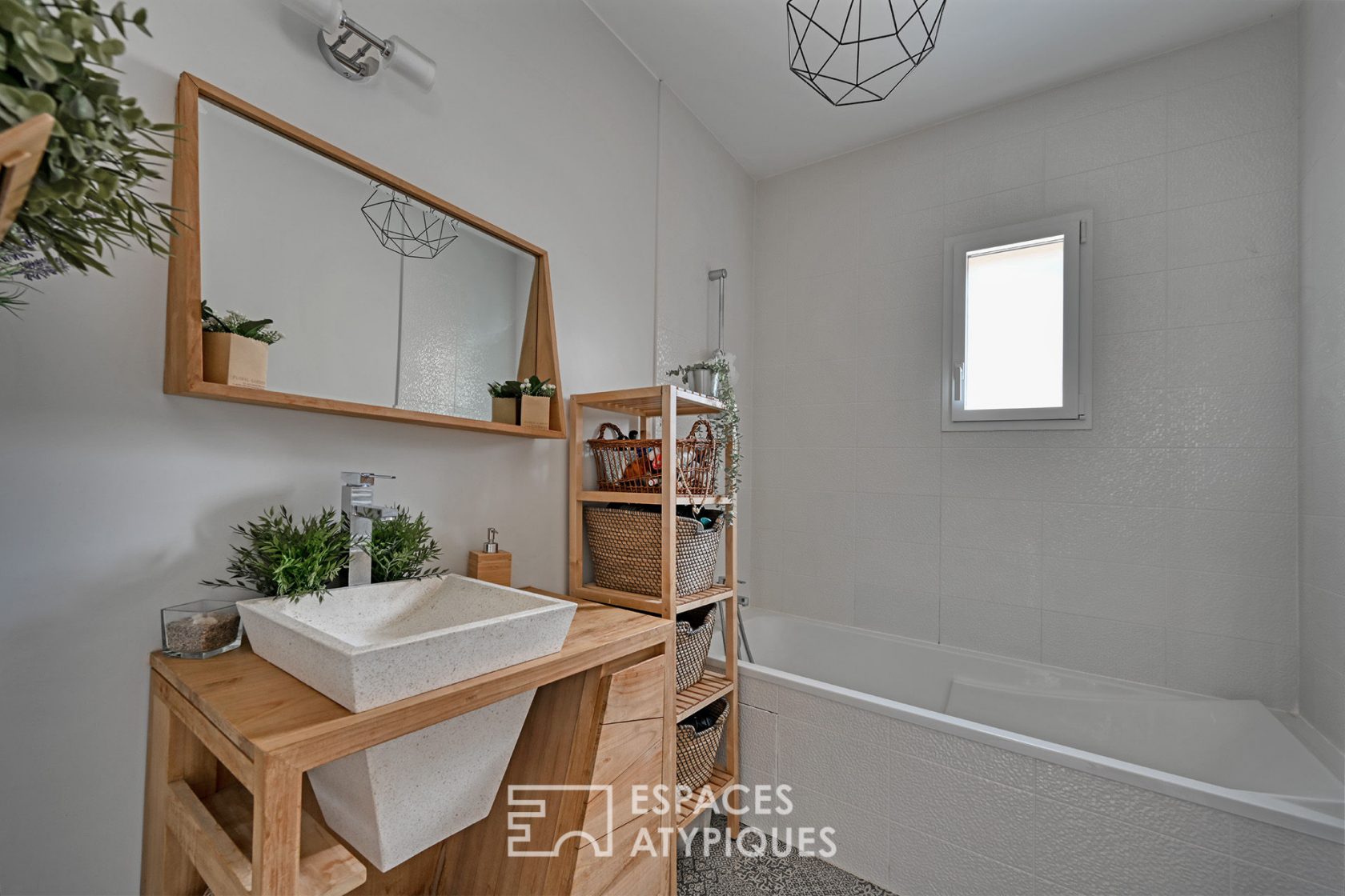 T4 wooden house