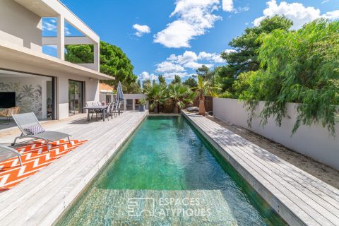 Exceptional contemporary property by the sea