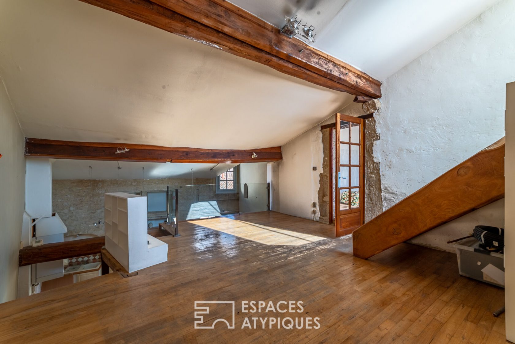 Duplex with panoramic view over the rooftops of Pignan