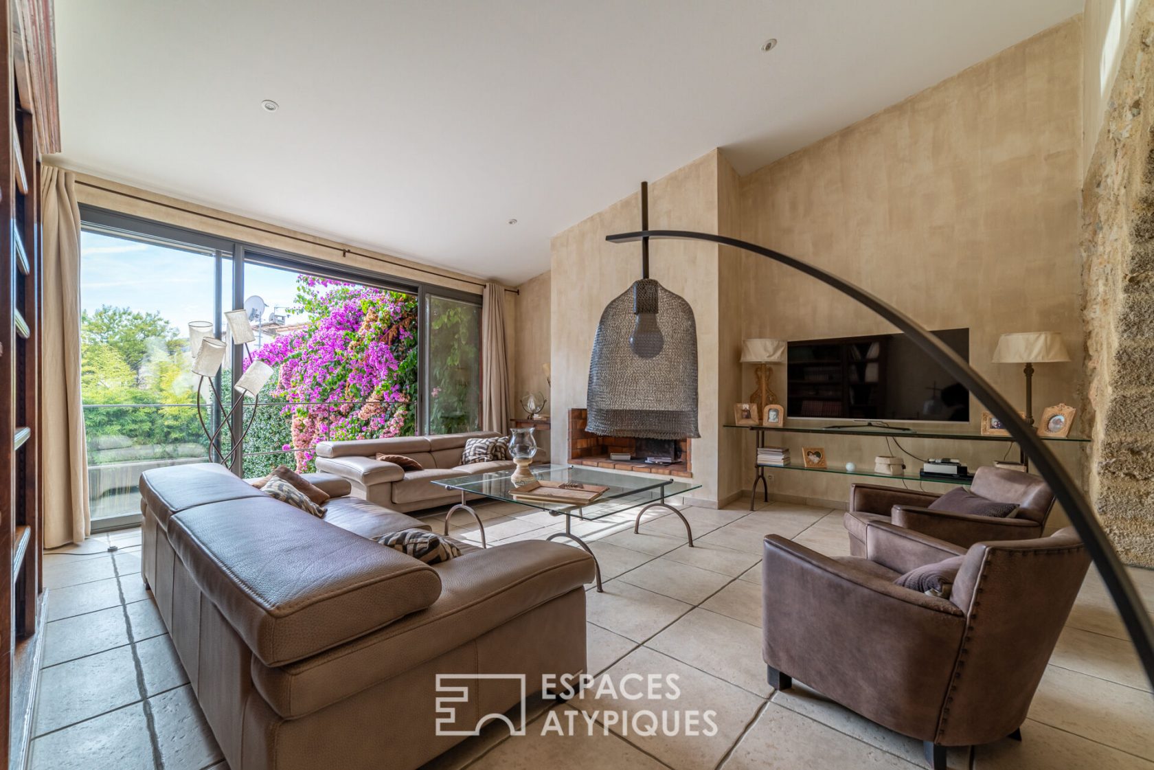 Magnificent renovation of a charming residence