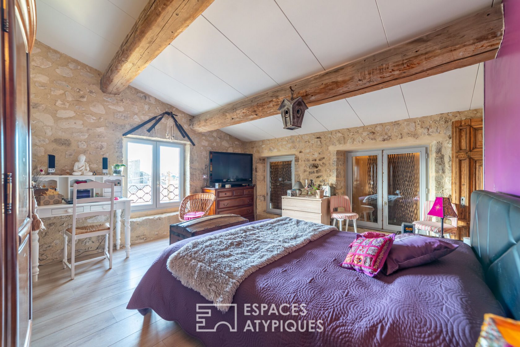 Renovation of an old house with panoramic view