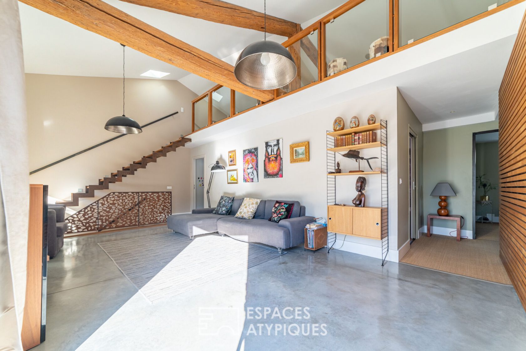 Magnificent contemporary renovation in the heart of the city