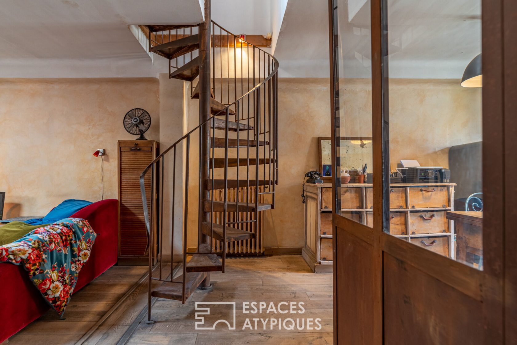 Atelier d’artiste en duplex et terrasse