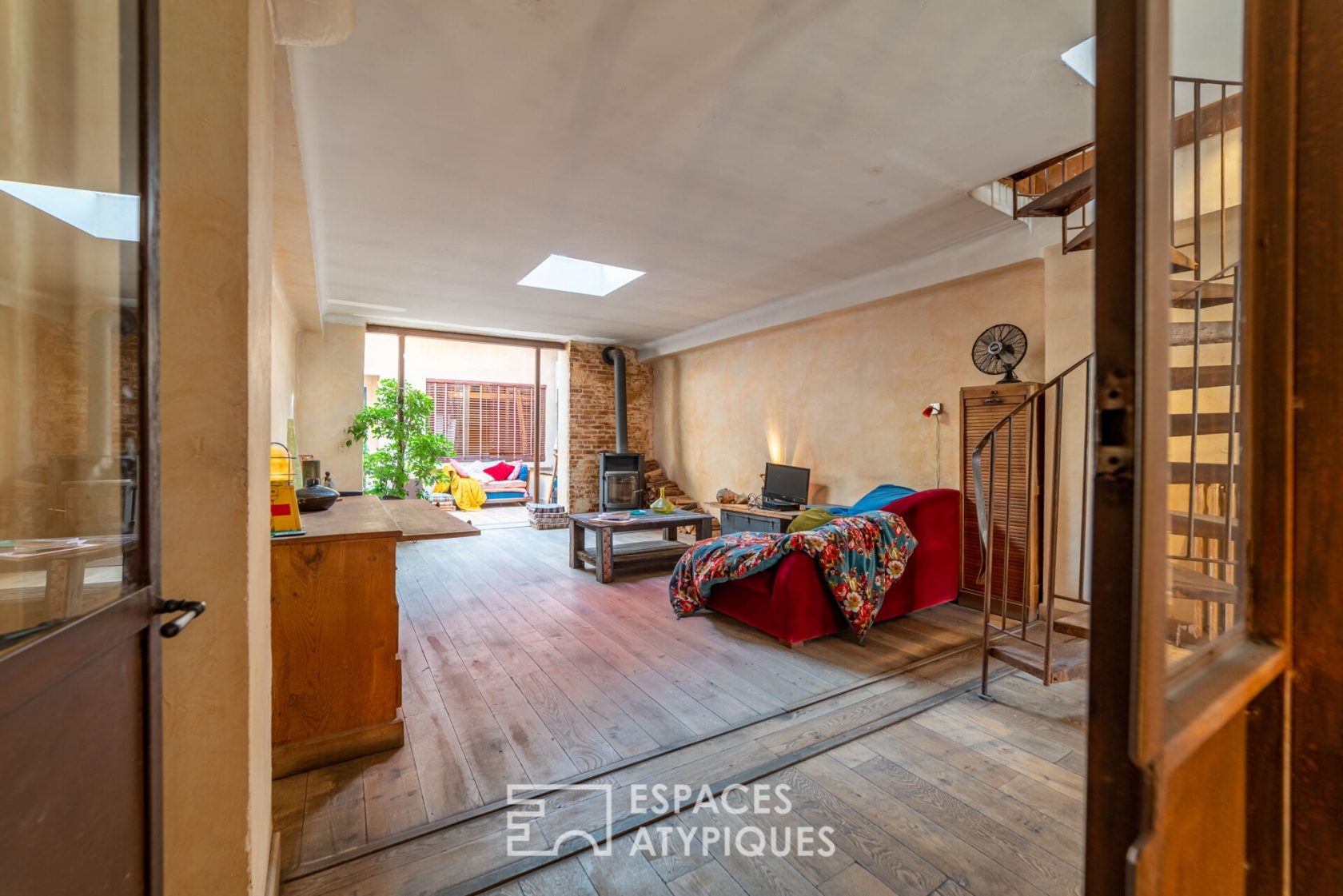 Atelier d’artiste en duplex et terrasse