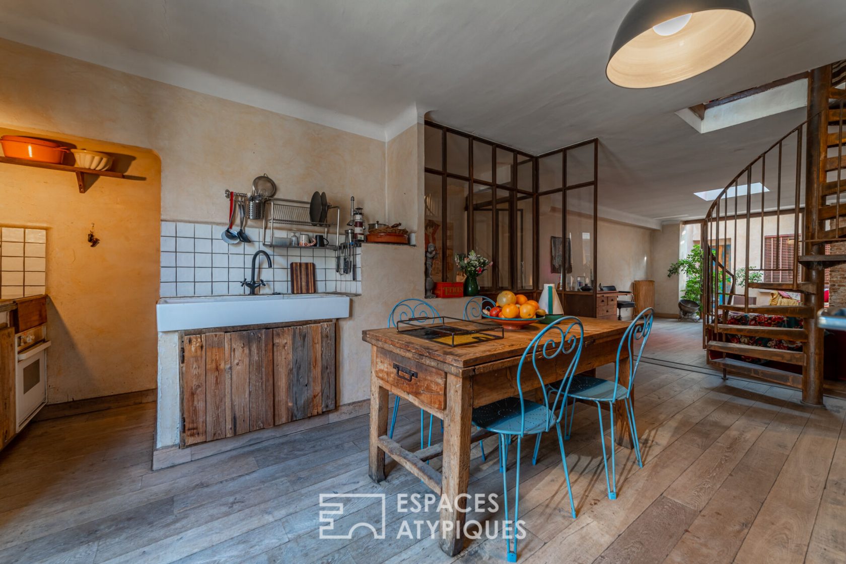 Atelier d’artiste en duplex et terrasse