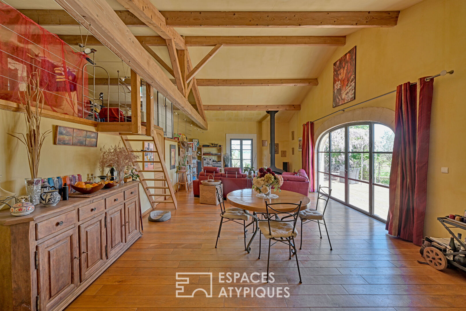 Maison de charme, au calme, entourée de vignes