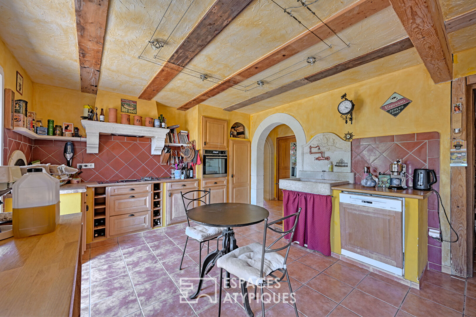 Maison de charme, au calme, entourée de vignes