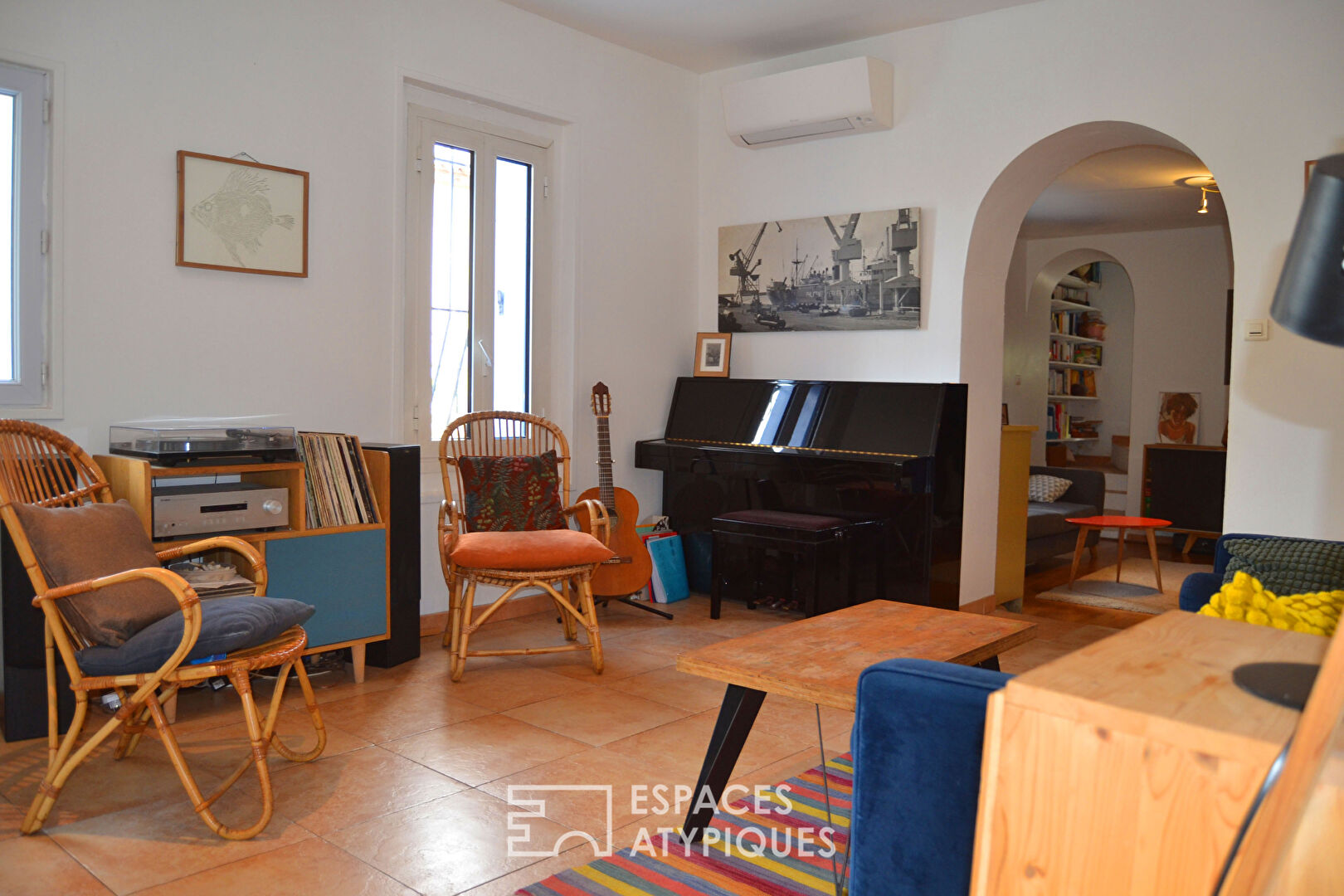Authentic Sète hut with exceptional view of the Thau lagoon