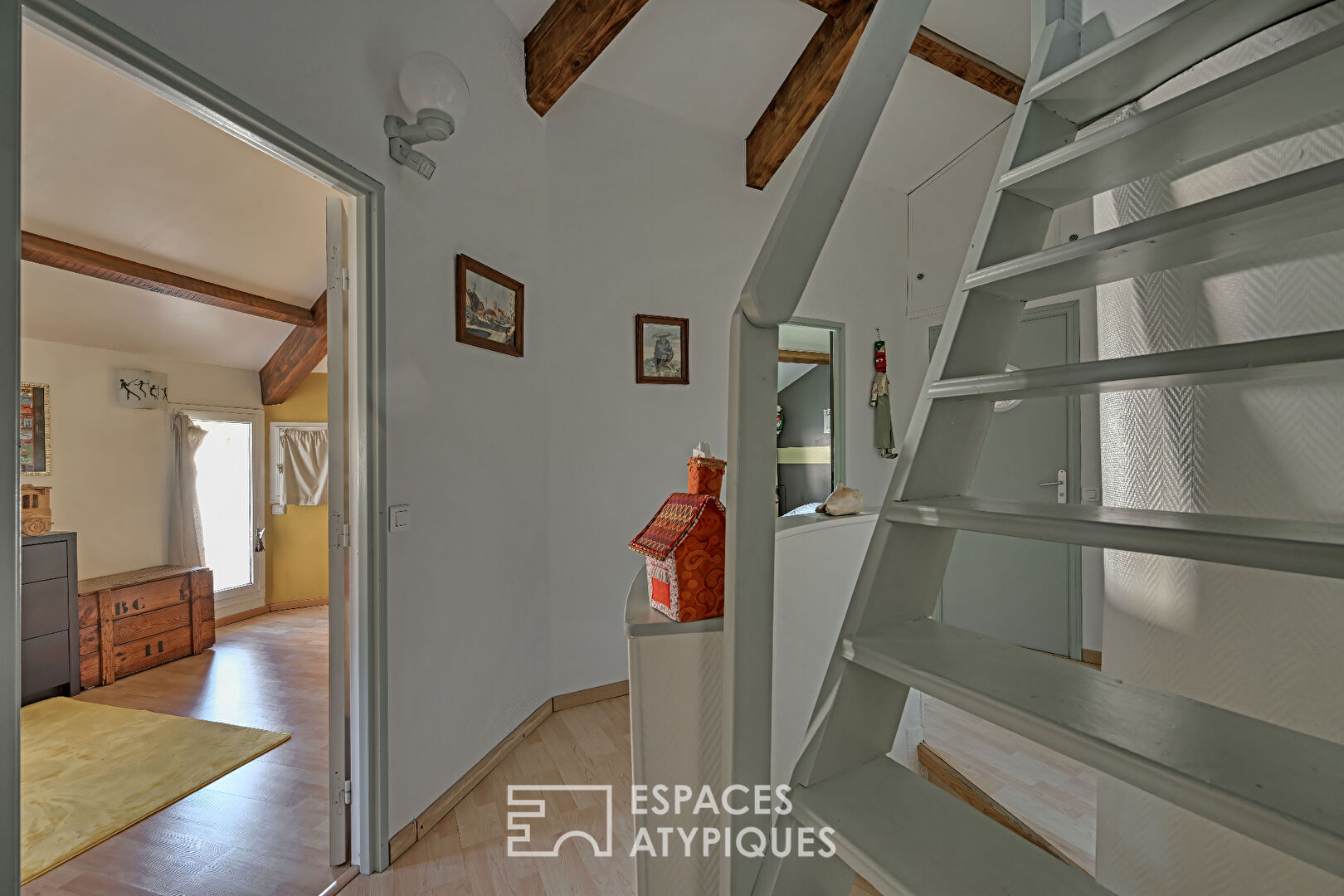 Villa avec piscine dans le quartier Croix d’Argent