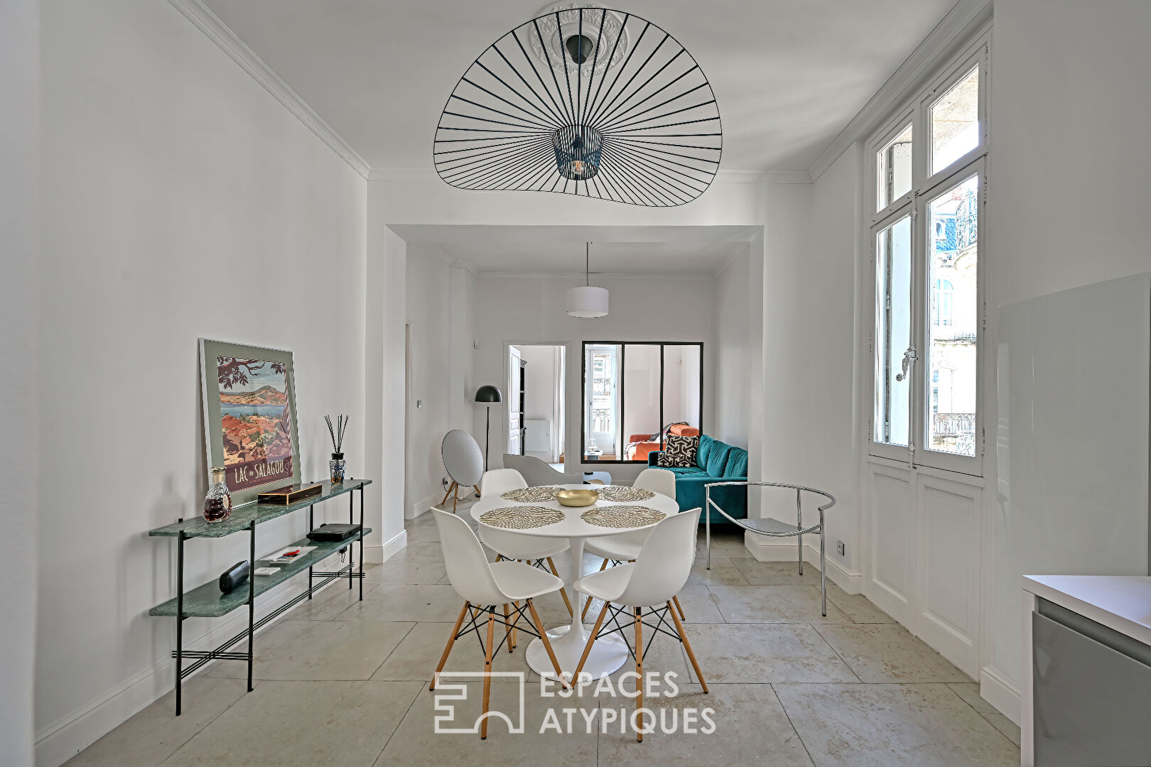 Duplex lumineux avec terrasse sur les toits en coeur de Montpellier