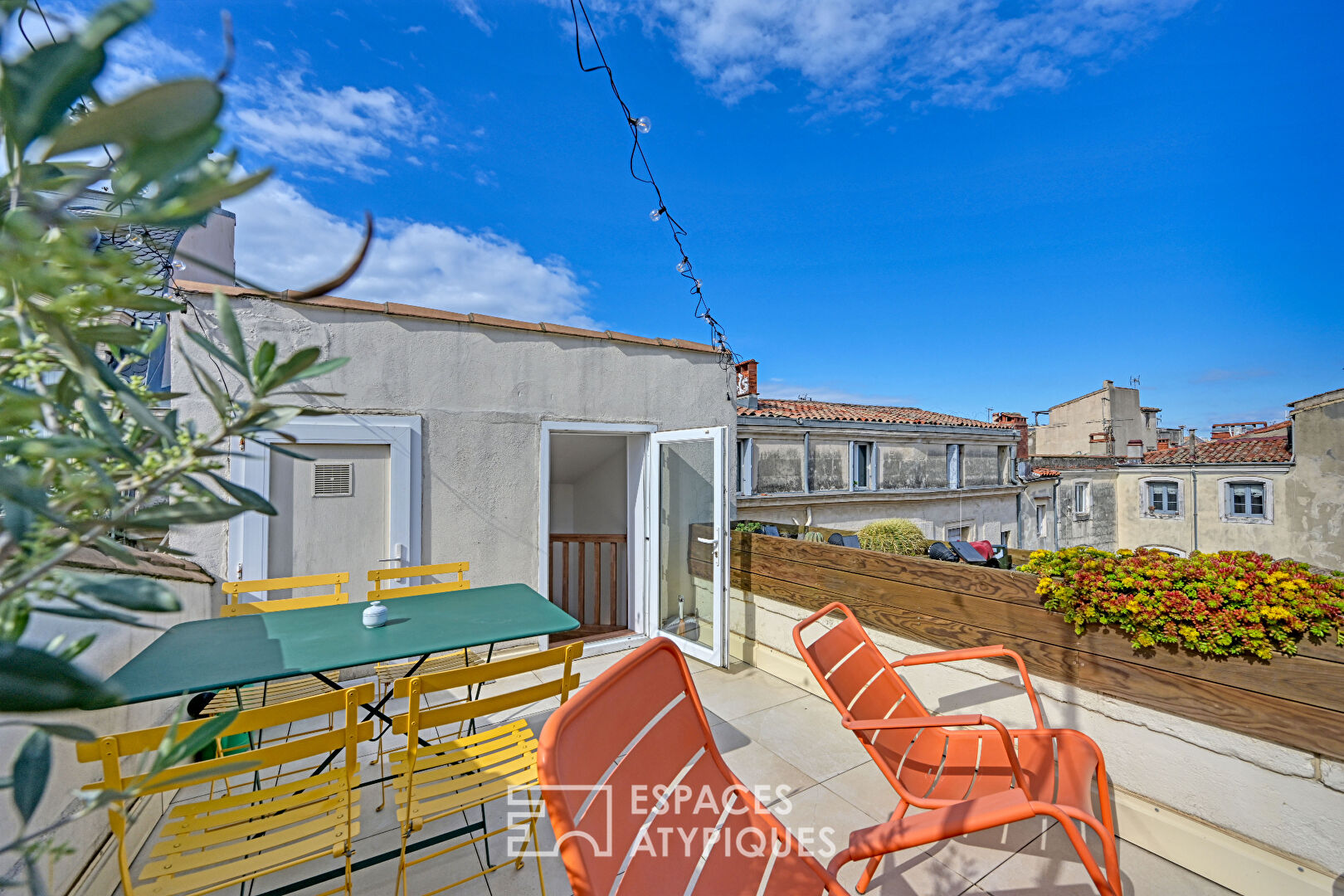 Duplex lumineux avec terrasse sur les toits en coeur de Montpellier