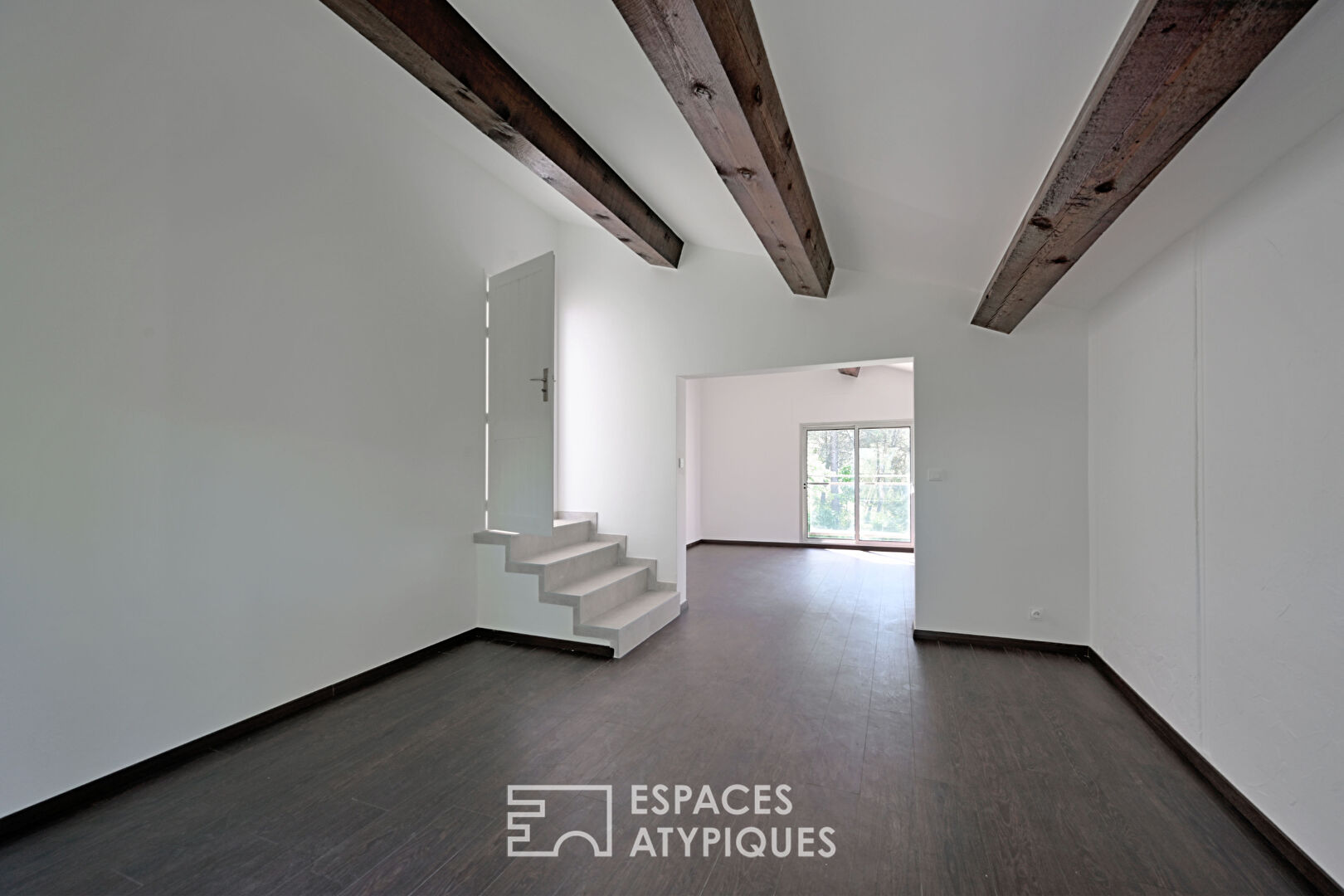 Maison de caractère au coeur d’un écrin boisé